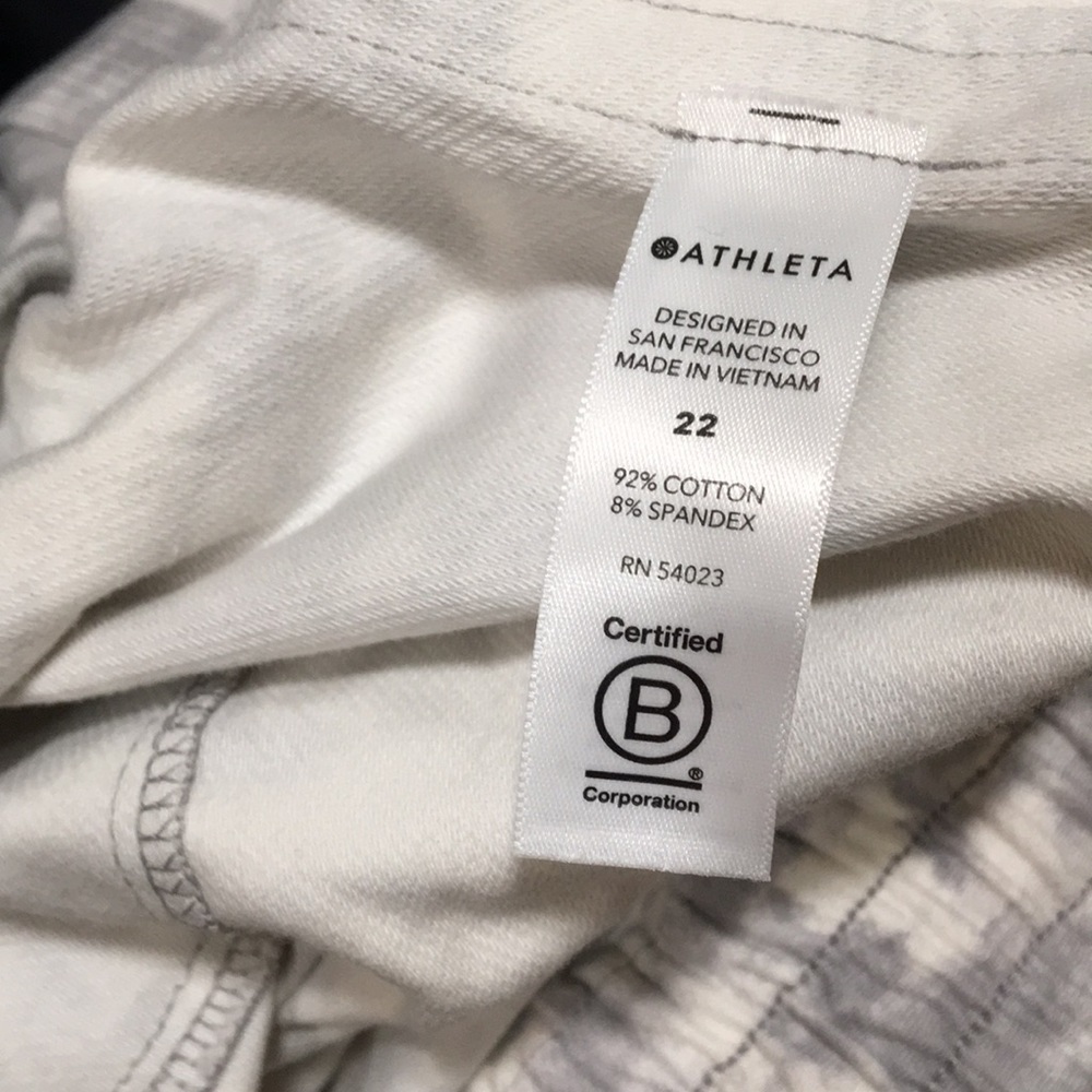 Athleta Farallon Tie Dye Inversion Print Joggers Z. - Picture 4 of 16